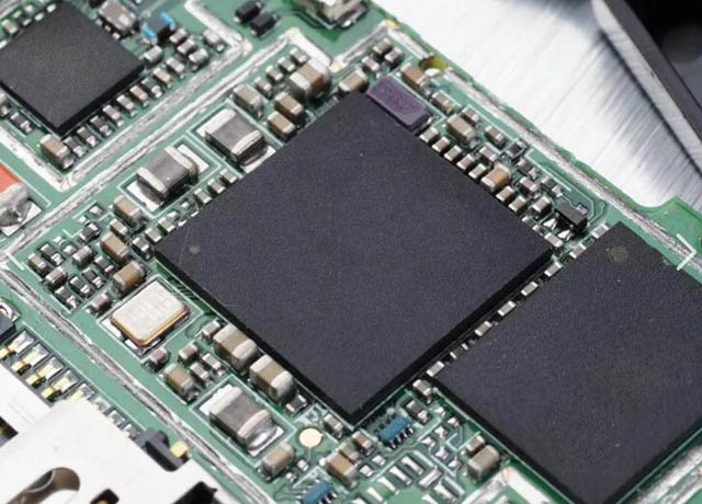 供應(yīng)【Infineon】無線連接：供應(yīng)藍(lán)牙 5.0 模塊、Wi-Fi 4 SoC、AIROC 汽車無線組合芯片