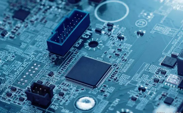 收購(gòu) Broadcom：主機(jī)總線適配器、RAID 控制卡、SAS 擴(kuò)展器、硬盤驅(qū)動(dòng)器